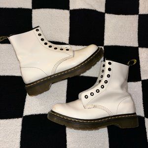 Shiny white doc Martin size 7